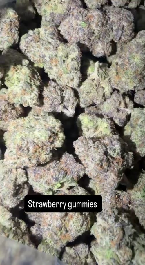Strawberry Gummy uploaded video preview